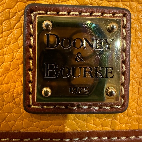Brand new Dooney & Bourke wallet - Picture 2 of 5